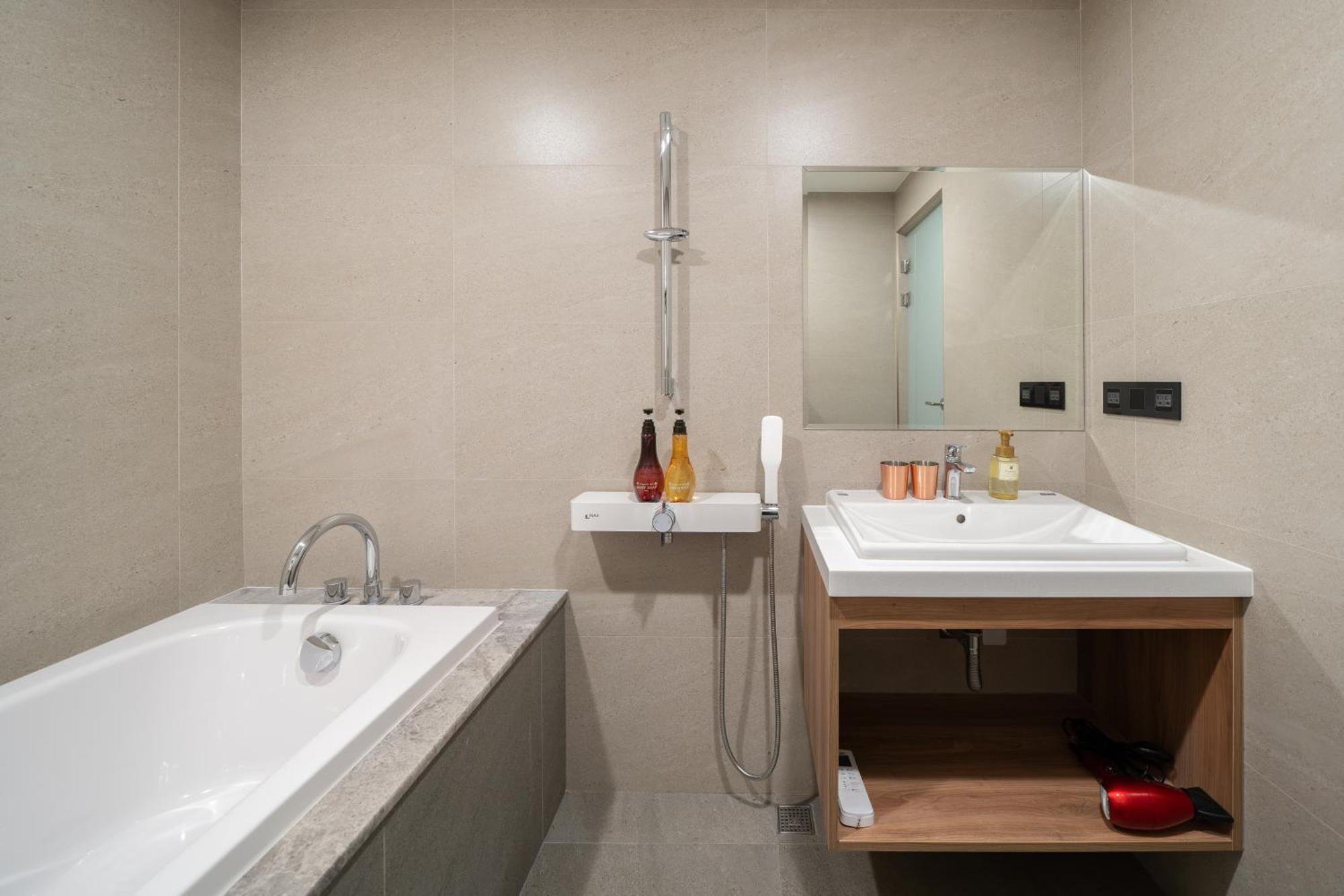 禾淞津別邸 Kashotsu Bettei Apartment Taichung Bagian luar foto